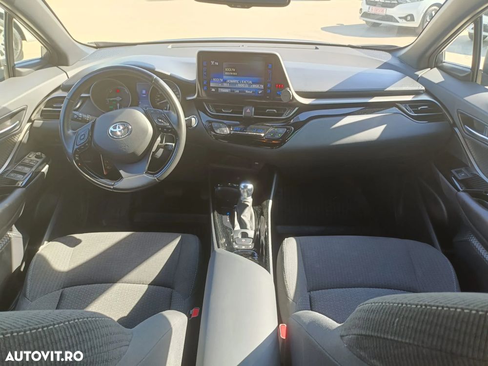 Toyota C-HR - 7