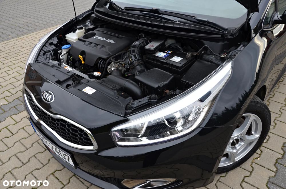 Kia Ceed 1.6 CRDi 128 Platinum Edition - 9