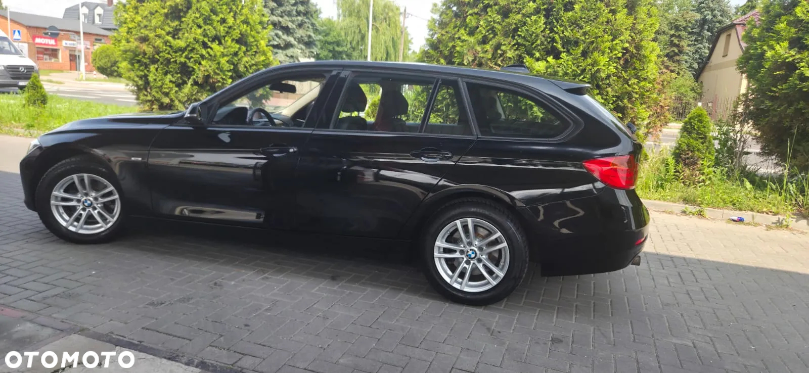 BMW Seria 3 320d DPF Touring Blue Performance Edition Exclusive - 6