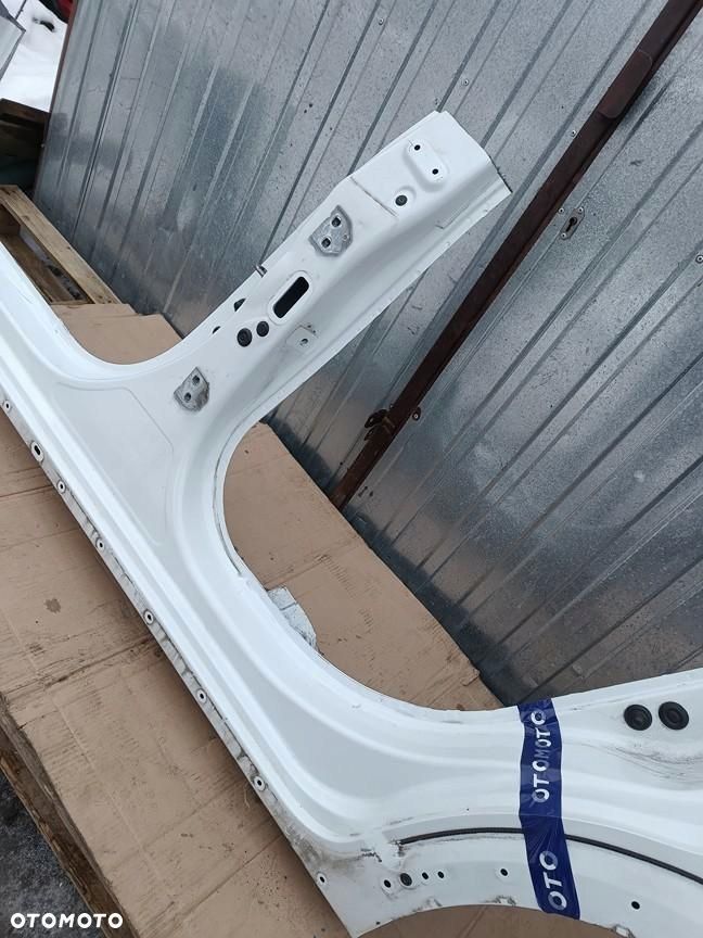 dacia sandero stepway iii 21r- próg lewy cały słupek środkowy 200318022026 - 3