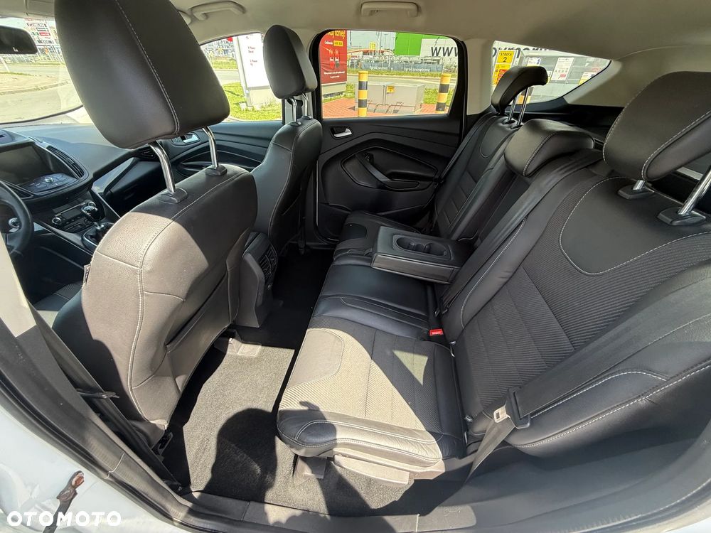 Ford Kuga - 10