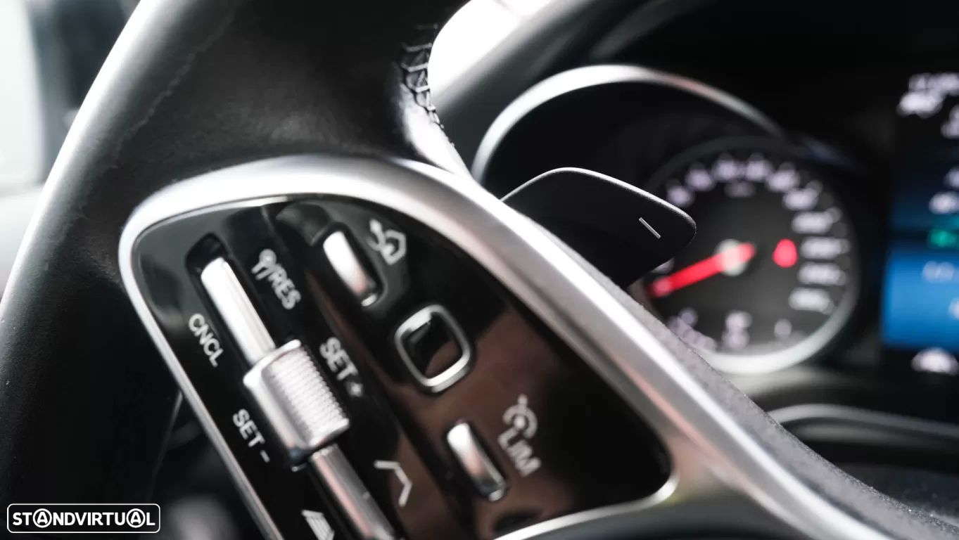 Mercedes-Benz GLC 300 de 4Matic - 38