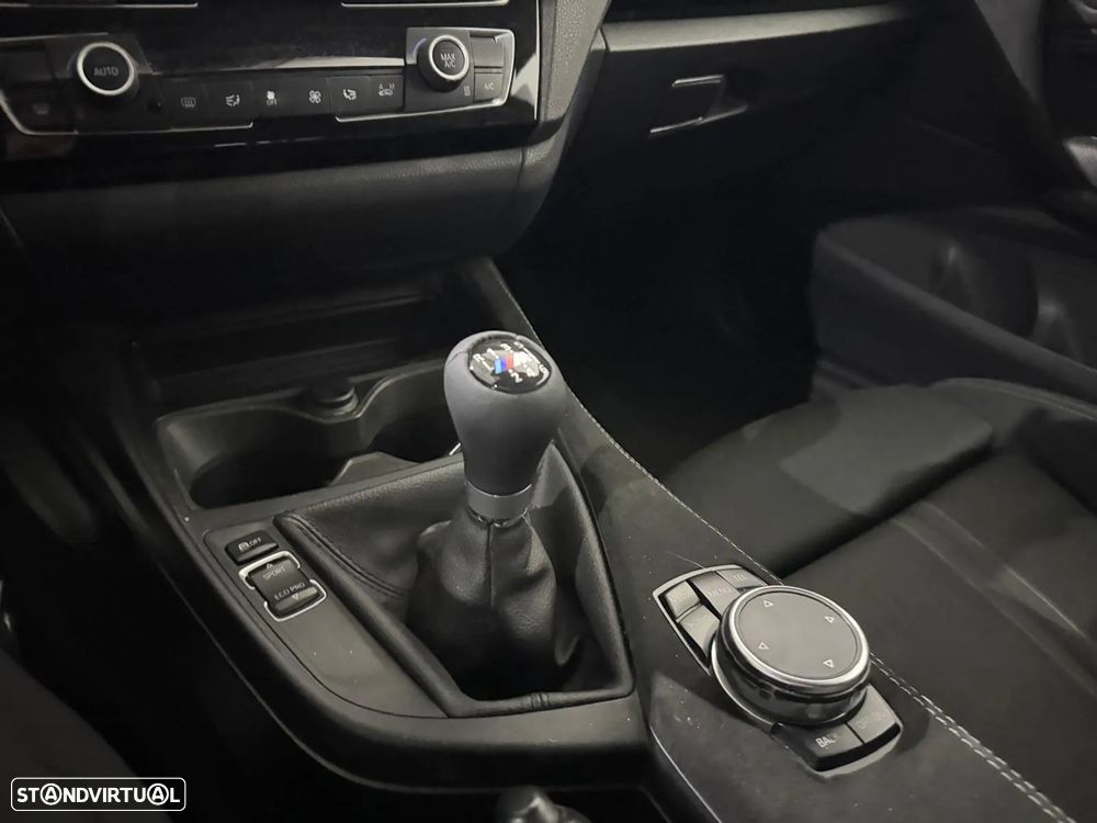 BMW 116 d Pack M - 18