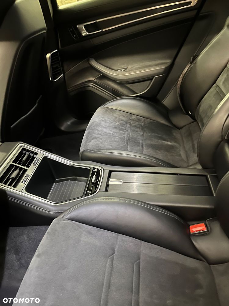 Porsche Panamera - 26