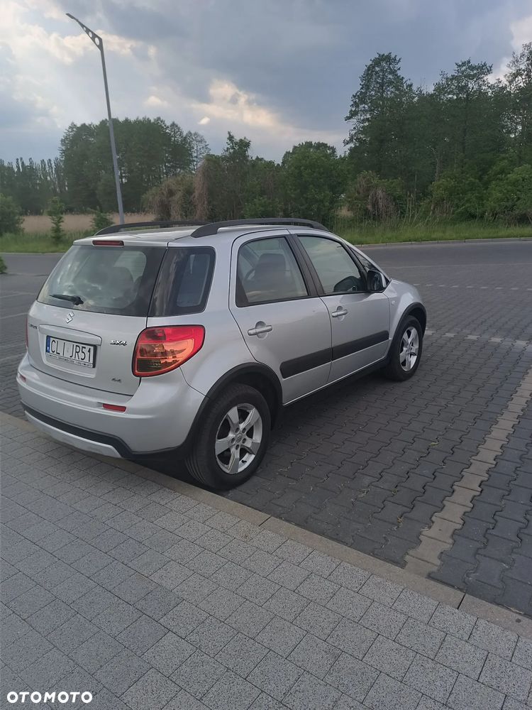Suzuki SX4 - 4