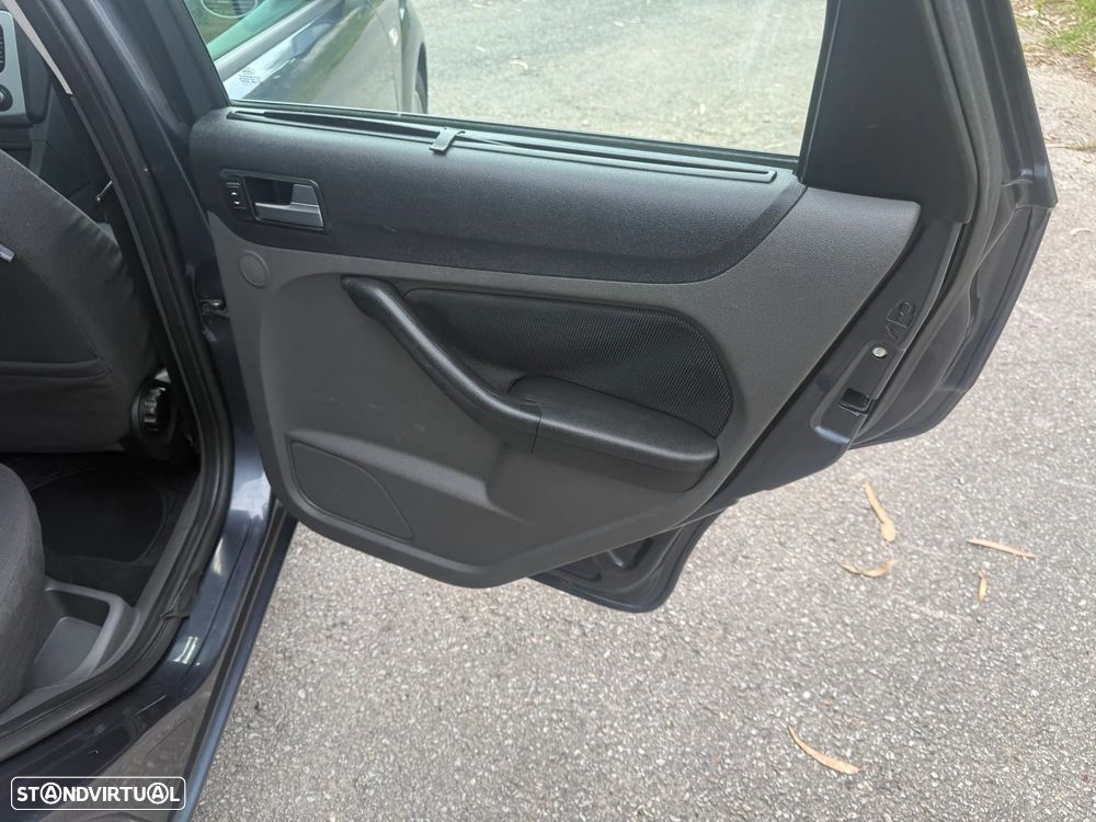 Ford Focus SW 1.6 TDCi Trend - 16