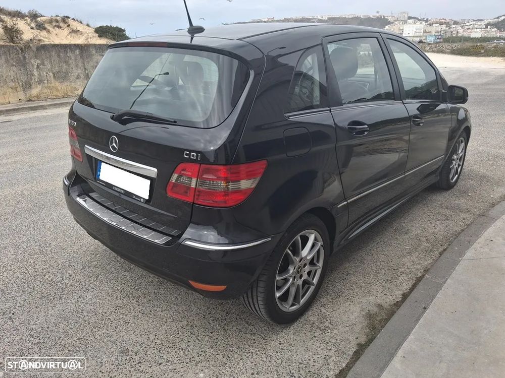 Mercedes-Benz B 180 CDi - 11