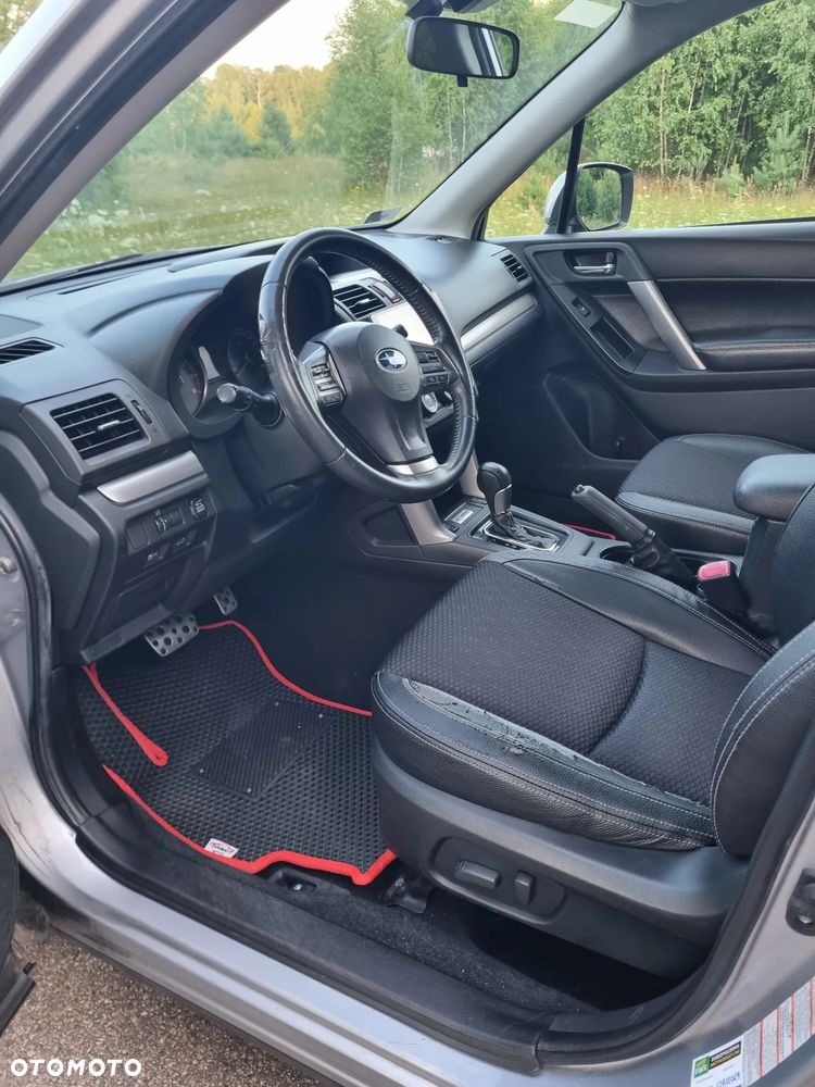 Subaru Forester 2.0XT Comfort Lineartronic - 17