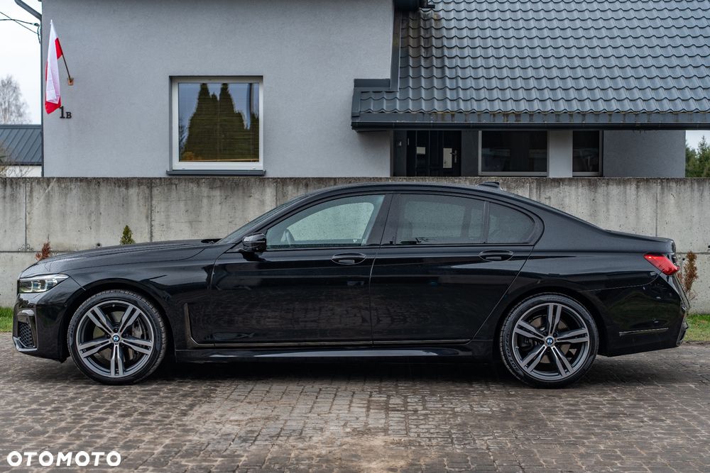 BMW Seria 7 740d xDrive mHEV sport - 13
