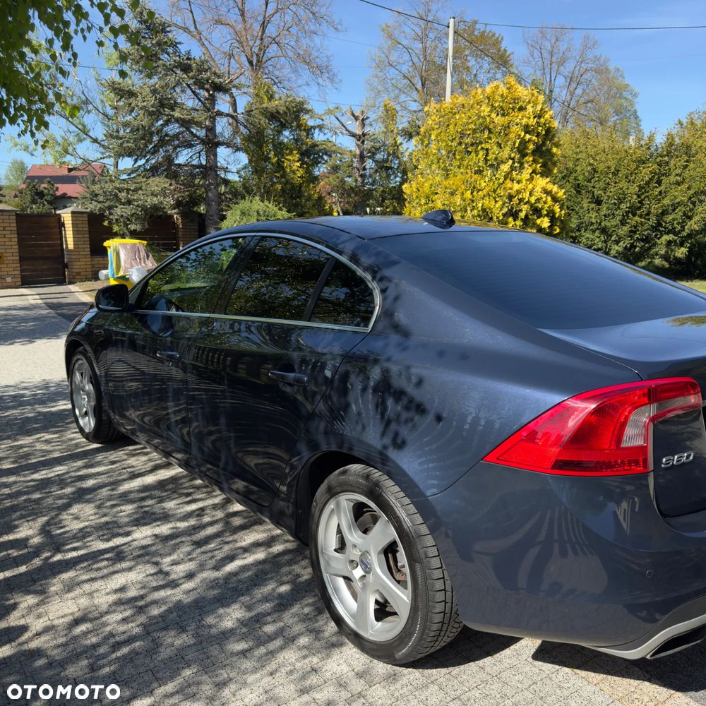 Volvo S60 D3 Momentum - 3