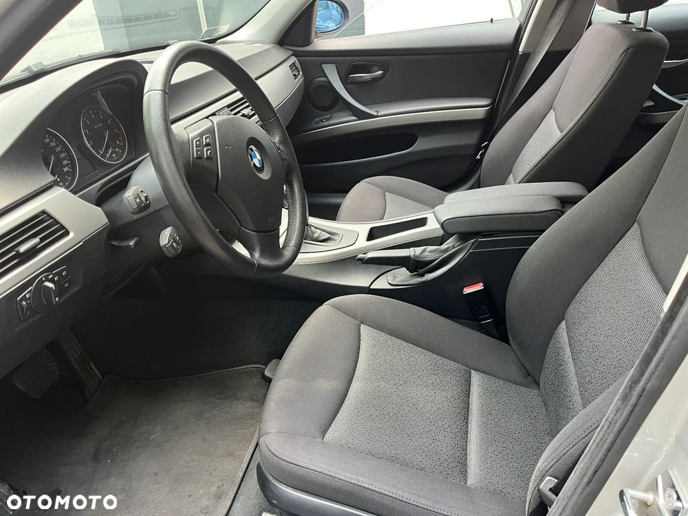 BMW Seria 3 335i - 6