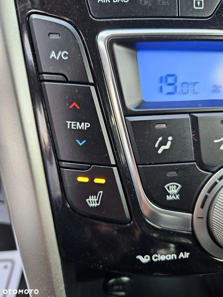 Hyundai i30 blue Kombi 1.6 CRDi Classic - 27