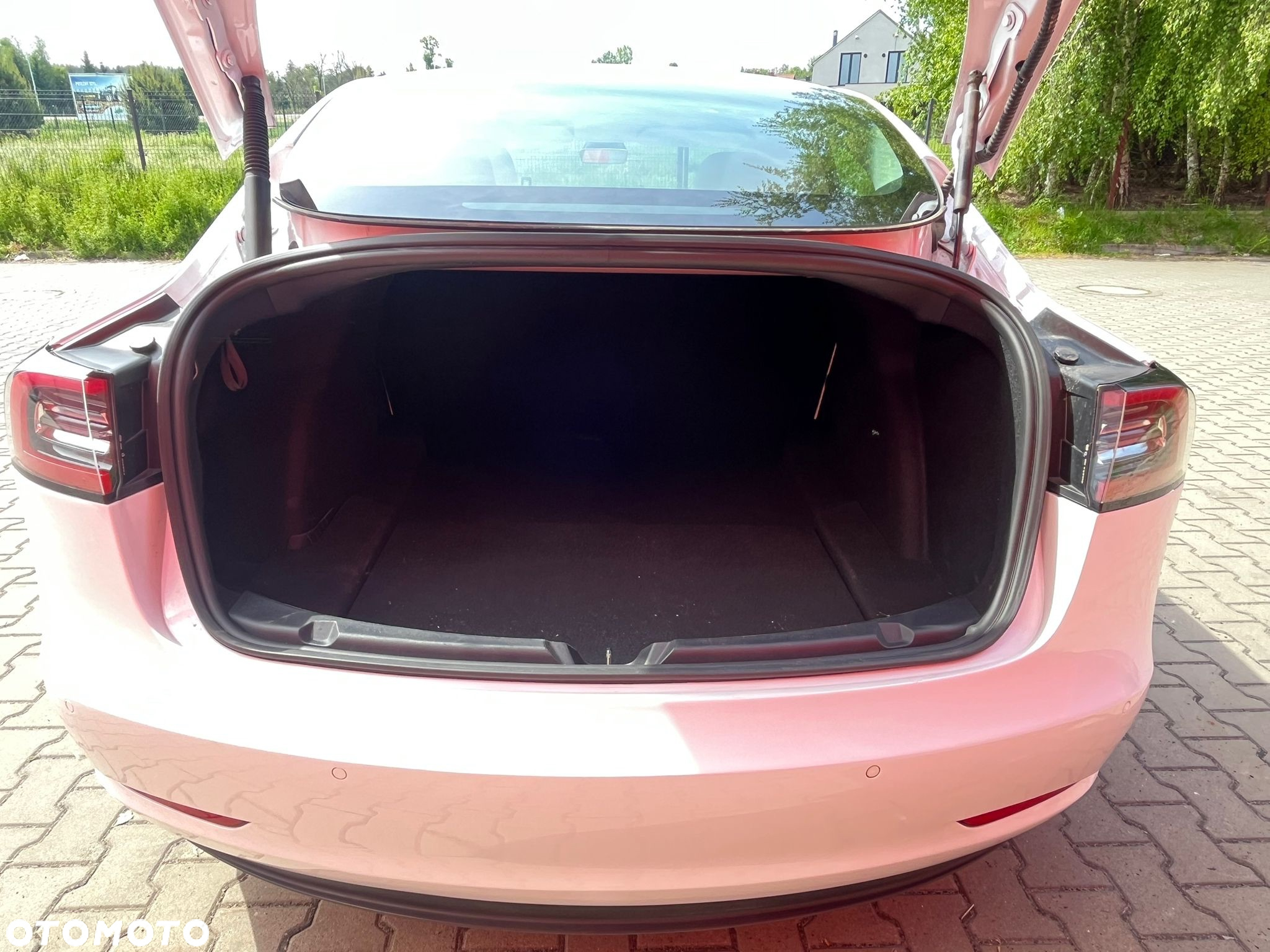 Tesla Model 3 Langstreckenbatterie Allradantrieb Dual Motor Performance - 38