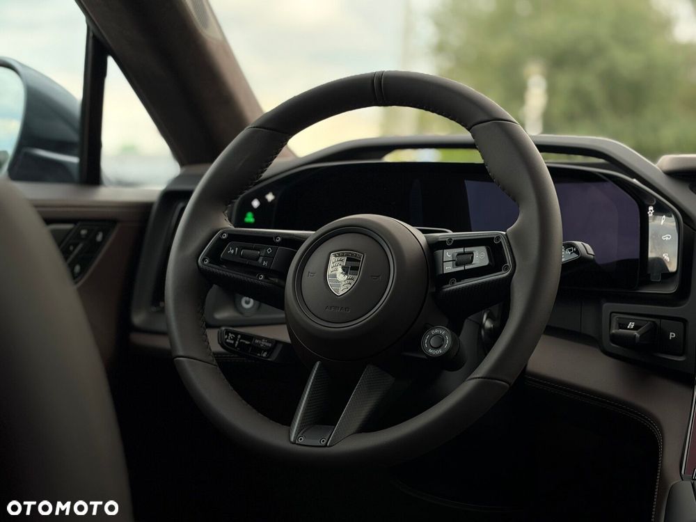 Porsche Cayenne - 21