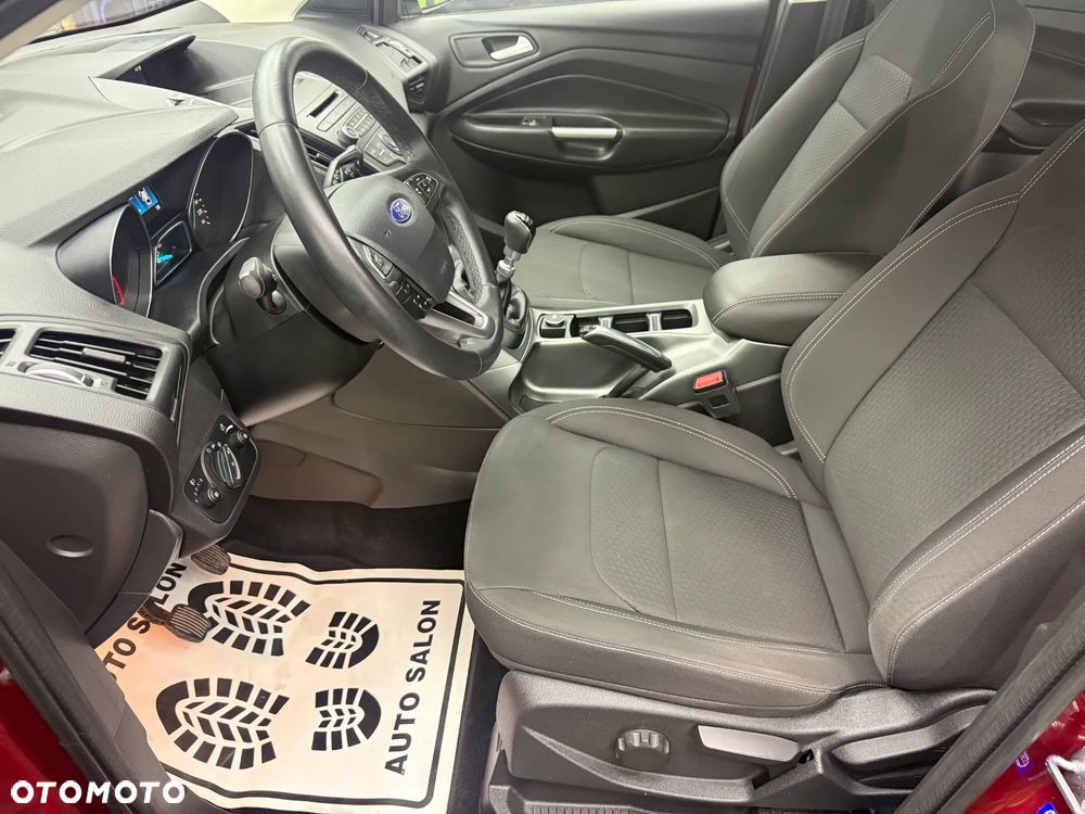 Ford Kuga - 10