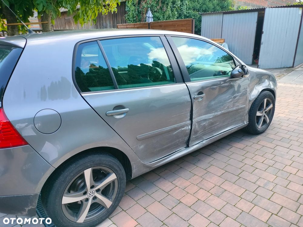 Volkswagen Golf - 18