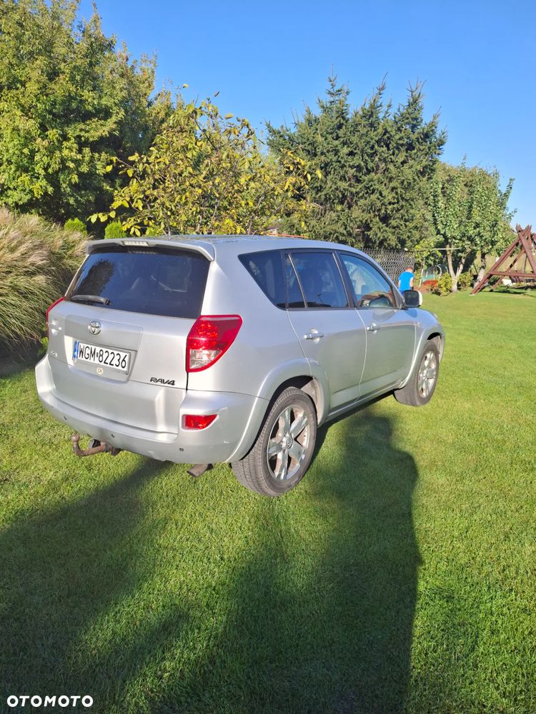 Toyota RAV4 2.2 D-4D X - 3