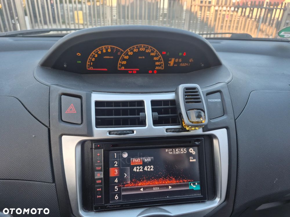 Toyota Yaris - 8