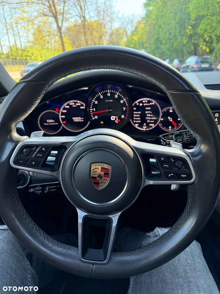 Porsche Panamera 4 - 24