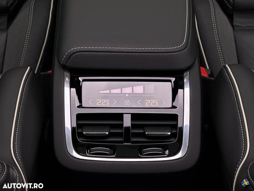 Volvo XC 60 B4 D AWD Plus Dark - 26