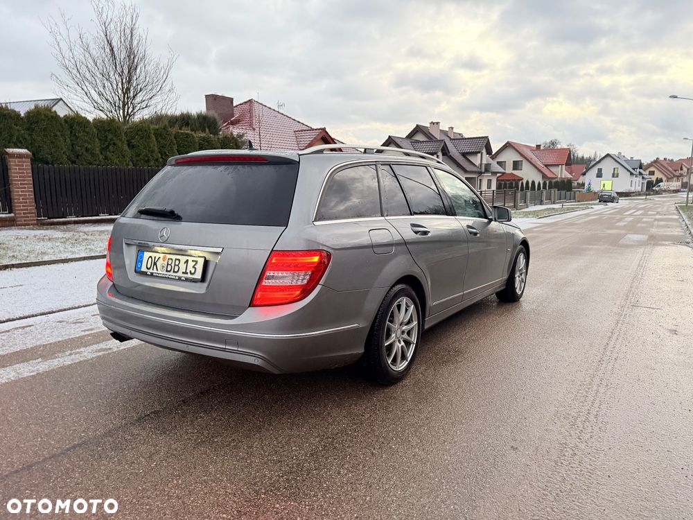 Mercedes-Benz Klasa C - 32
