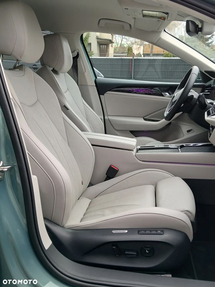 Volkswagen Passat Variant 2.0 TDI SCR Elegance DSG - 6