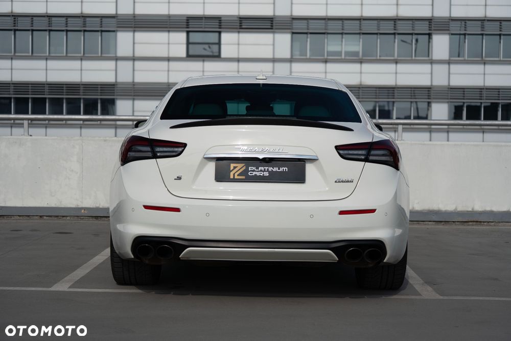 Maserati Ghibli S - 4