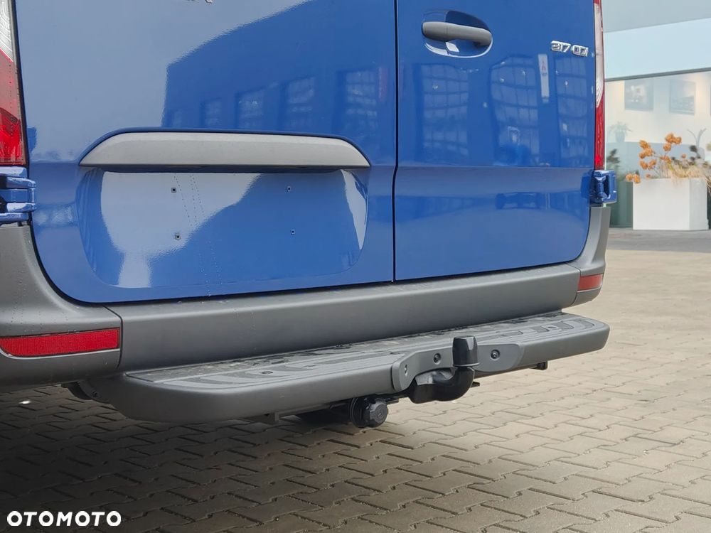Mercedes-Benz Sprinter - 17
