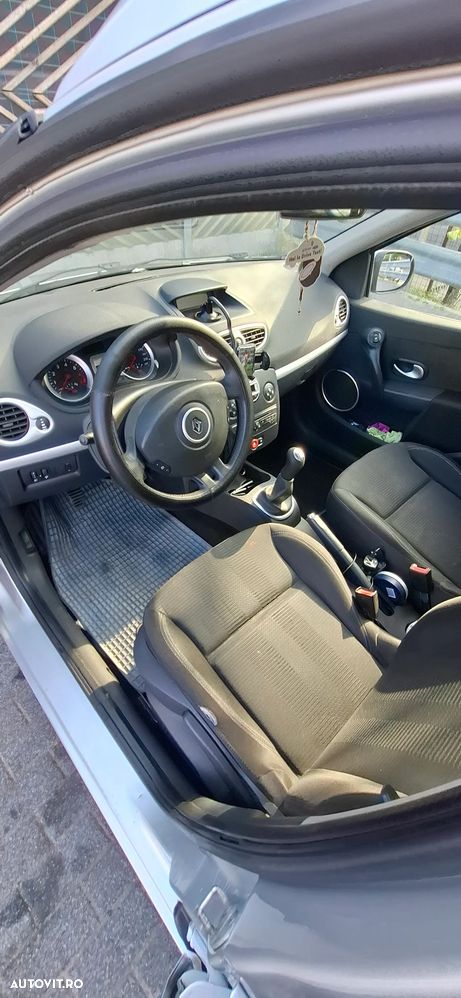 Renault Clio 1.2 16V 75 Dynamique - 16