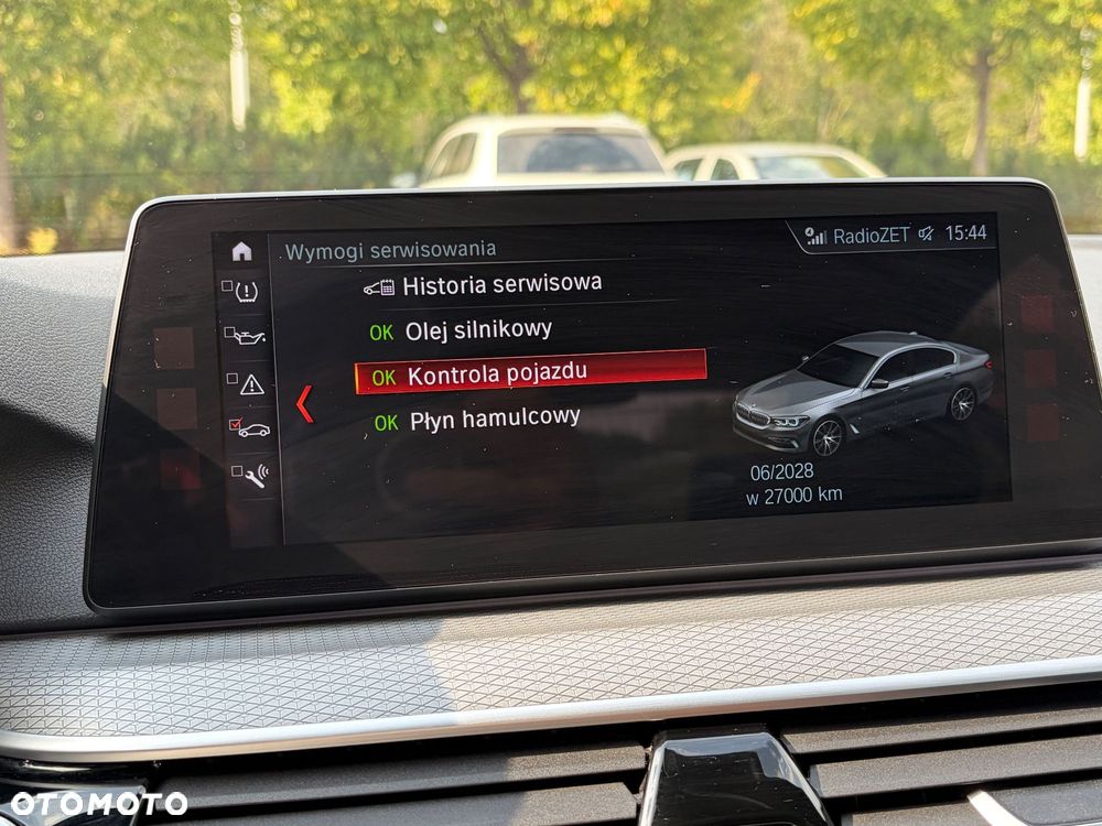 BMW Seria 5 530i xDrive - 15