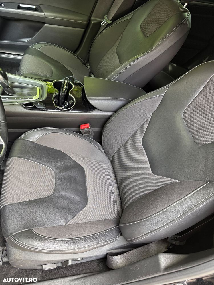 Ford Mondeo 2.0 TDCi Powershift Titanium - 10