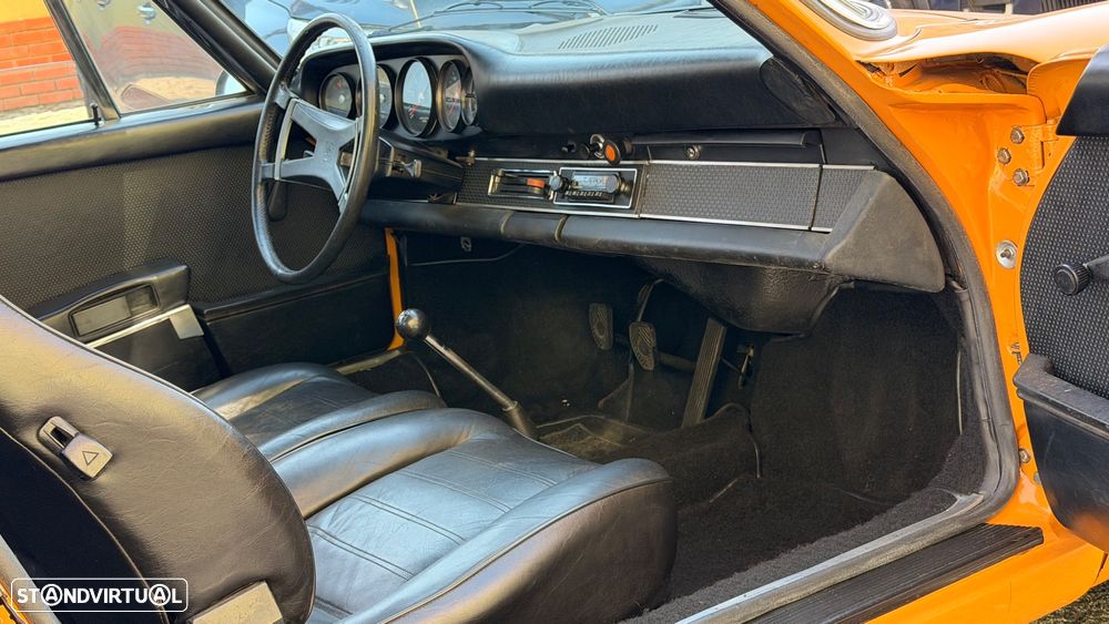 Porsche 911 Série F - 43