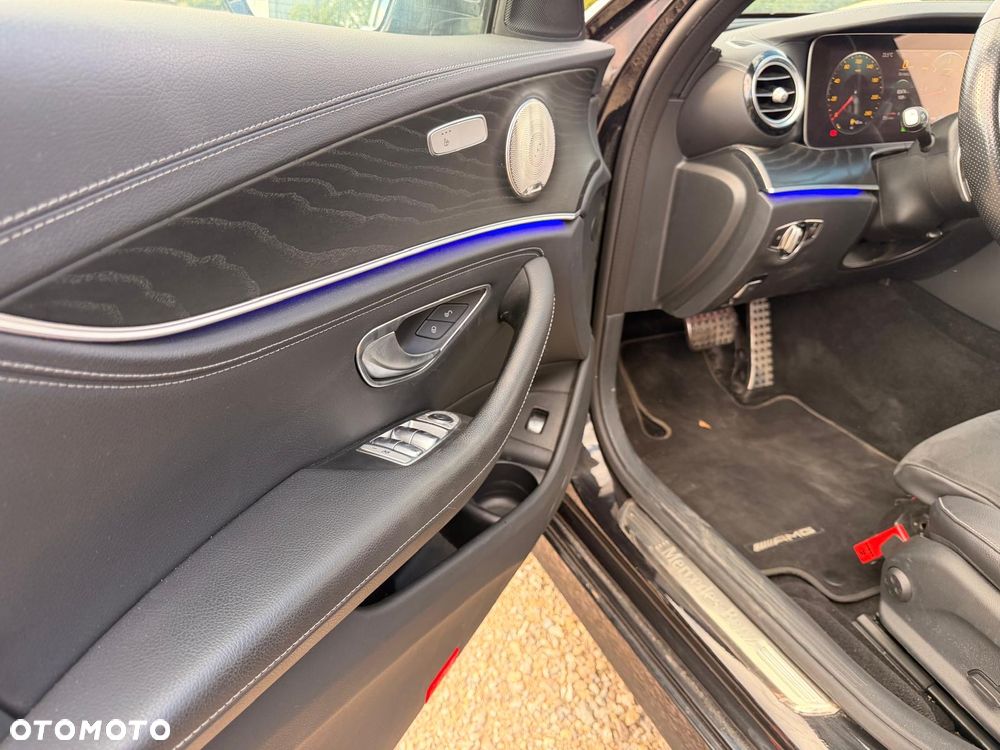 Mercedes-Benz Klasa E 220 d 4-Matic AMG/Avantgarde - 15