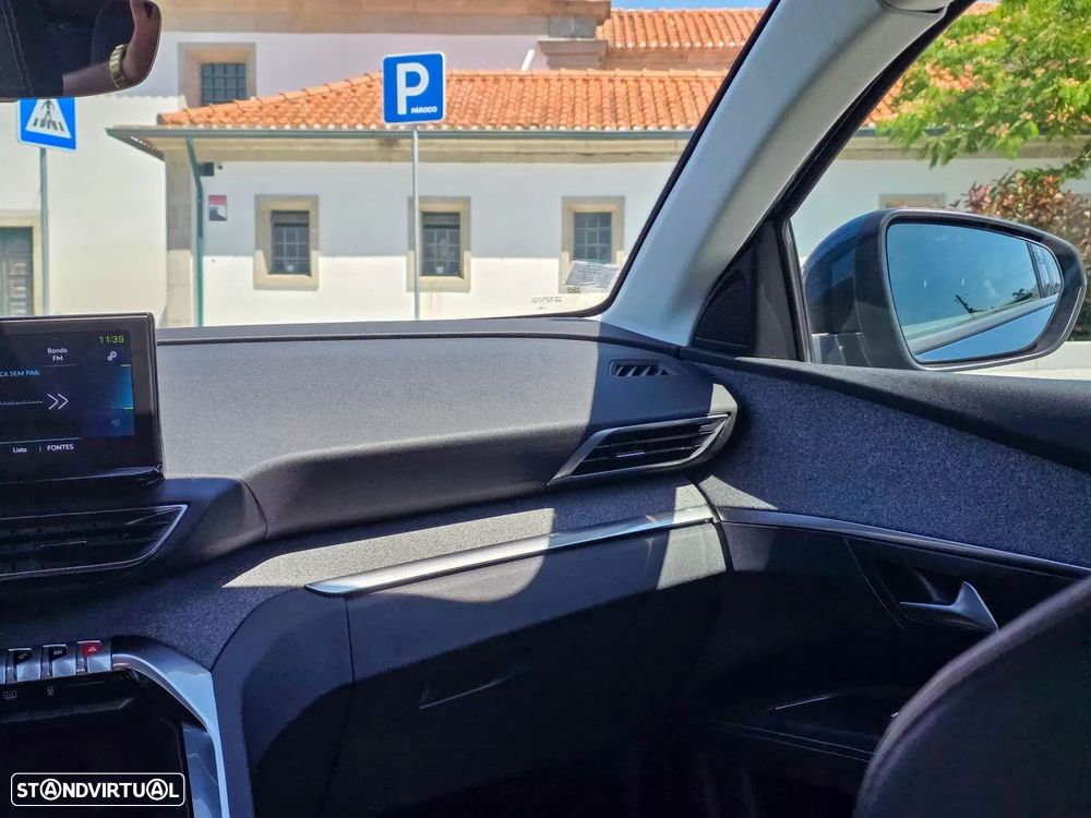 Peugeot 3008 1.6 Hybrid Allure e-EAT8 - 23