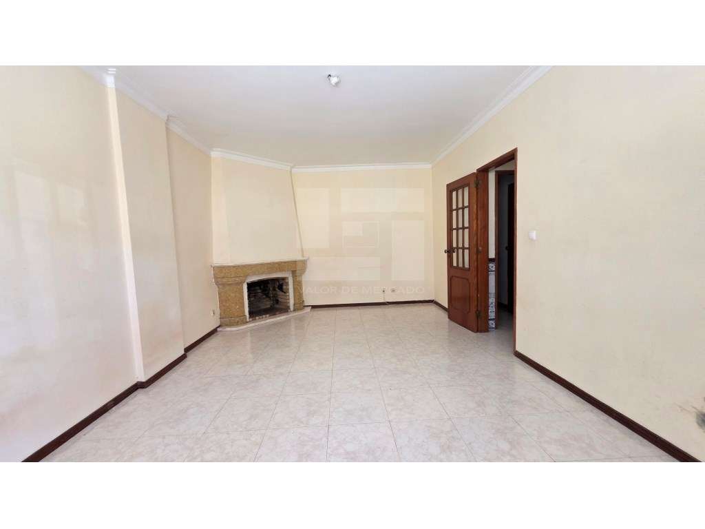APARTAMENTO T1 - RINCHOA - RIO DE MOURO - Grande imagem: 4/25