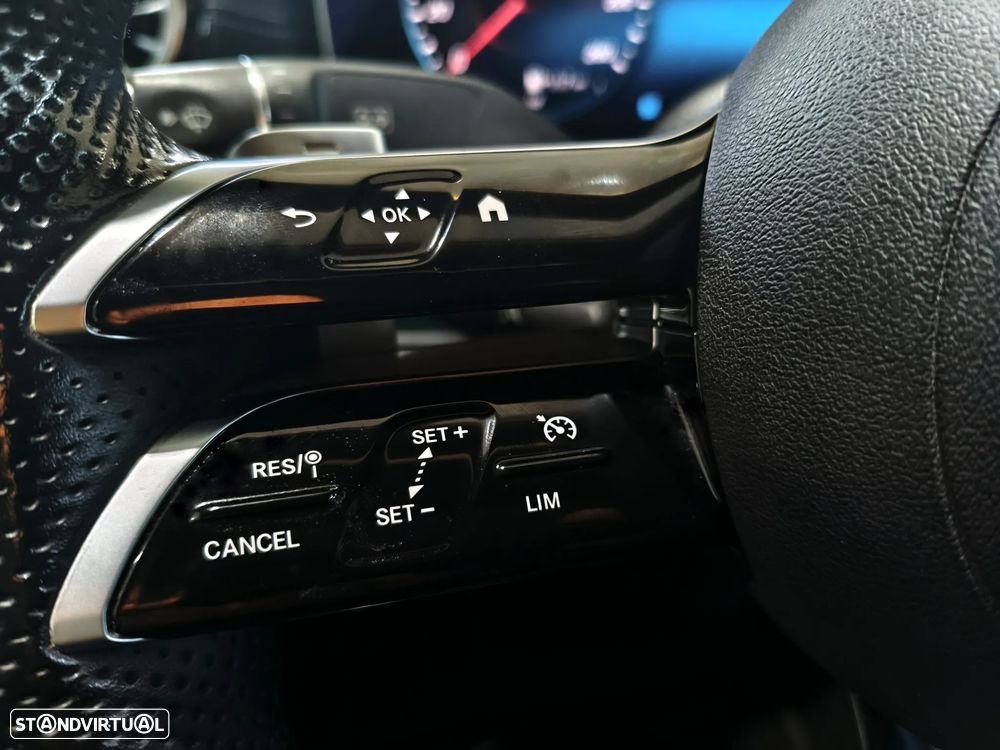 Mercedes-Benz E 200 AMG Line - 28