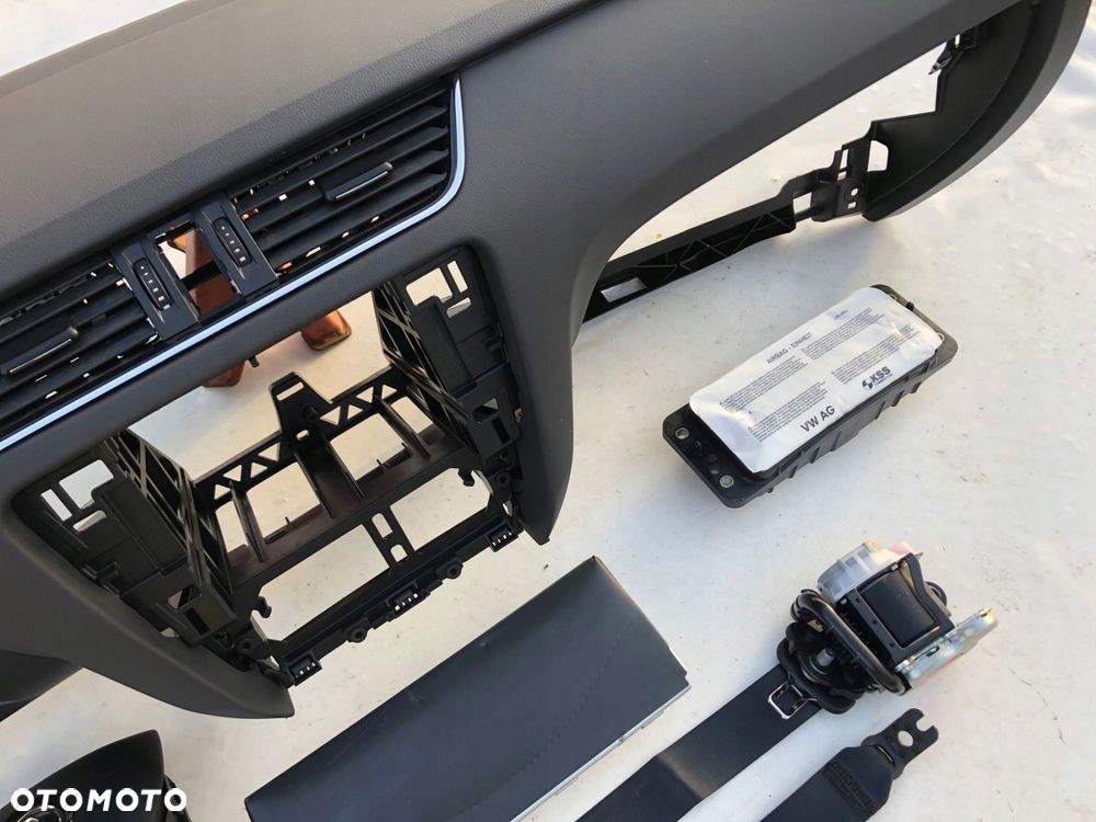 skoda octavia 3 iii deska kokpit konsola poduszki - 5