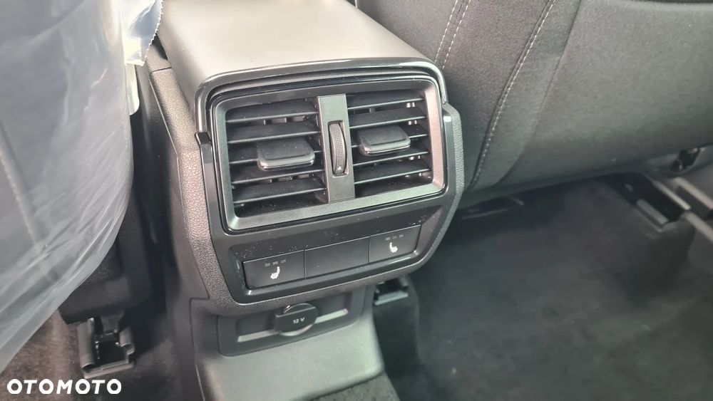 Skoda Karoq 1.5 TSI ACT Sportline DSG - 14