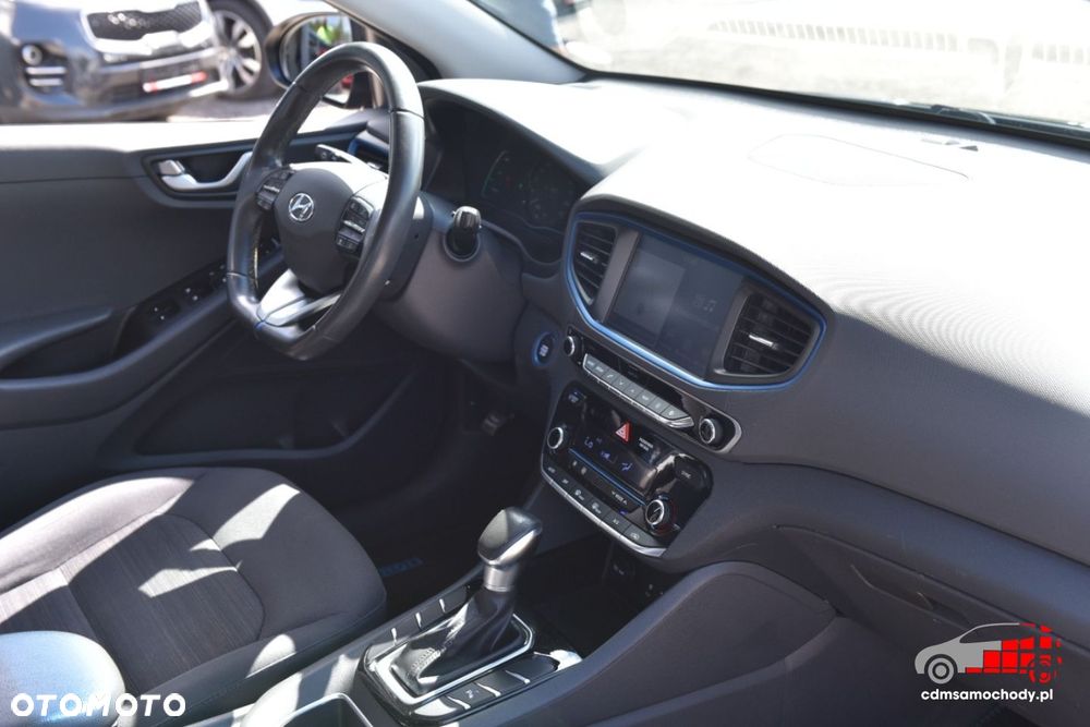 Hyundai IONIQ - 14