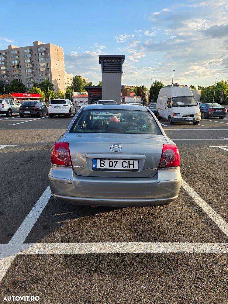 Toyota Avensis 1.8 Executiv - 7