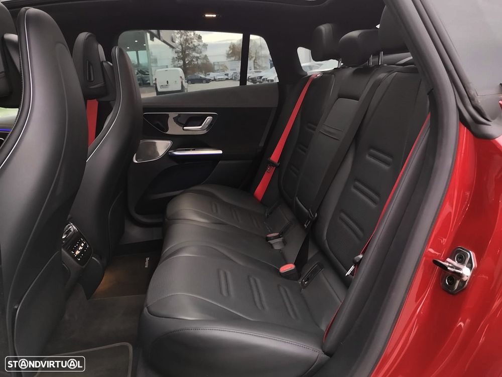 Mercedes-Benz EQE 43 AMG 4Matic - 11