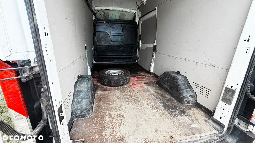 Ford Transit - 11