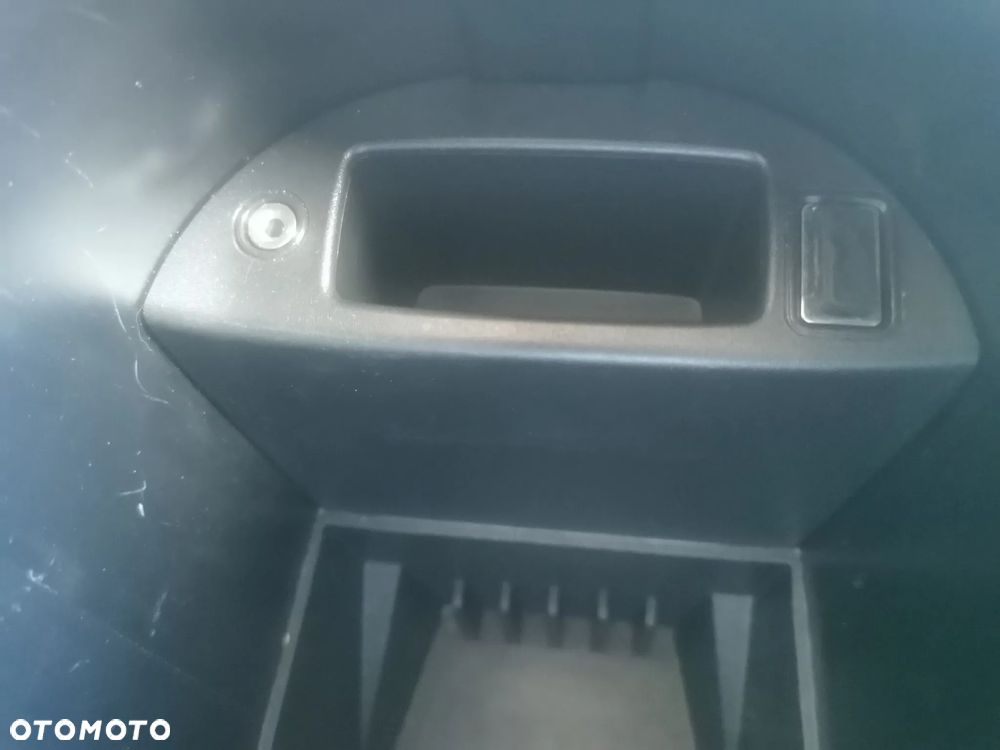 Ford Kuga 2.0 TDCi 4x4 Titanium - 24