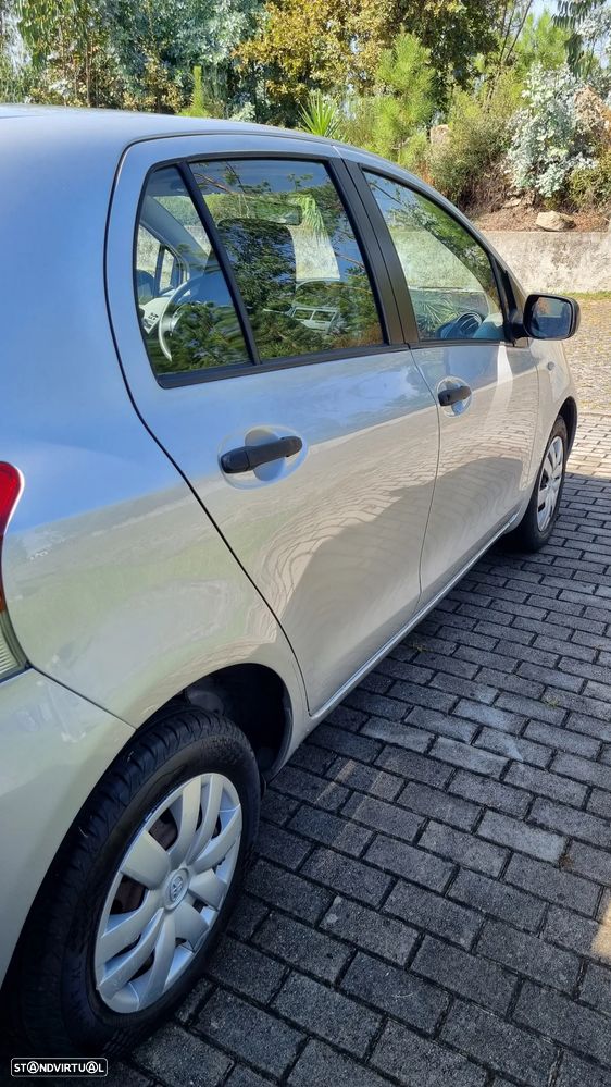 Toyota Yaris 1.0 VVT-i AC Manual+VSC - 18