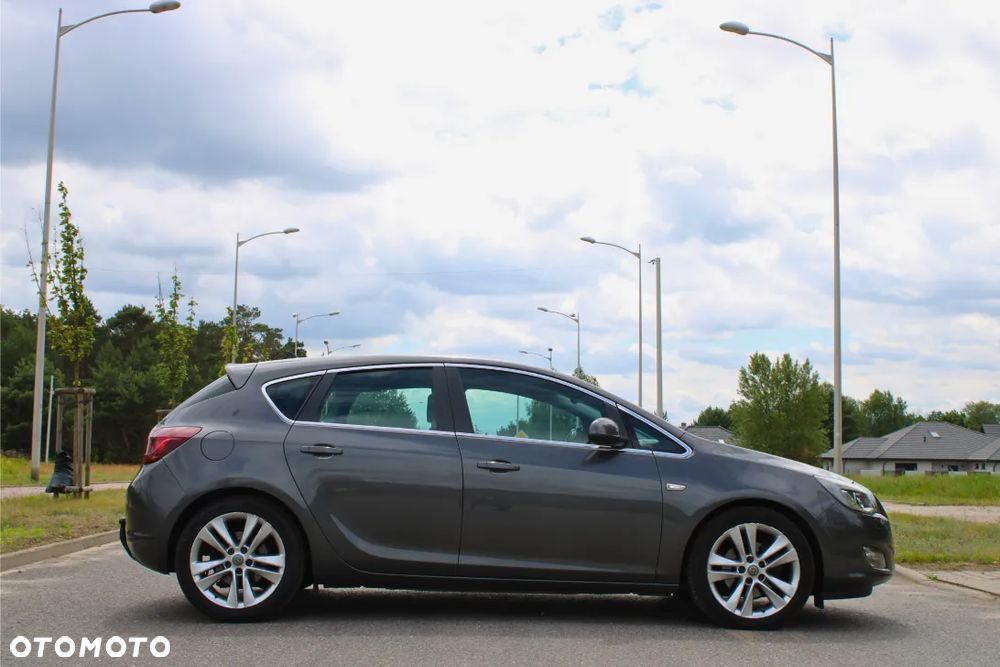 Opel Astra 1.7 CDTI DPF Cosmo - 6