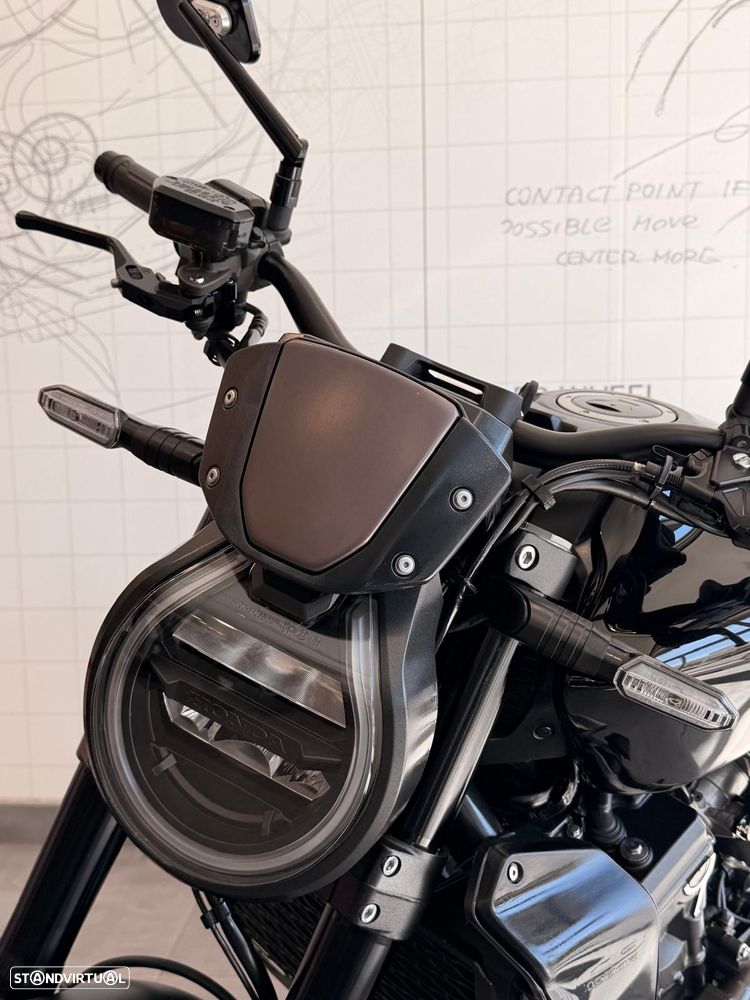 Honda CB 1000R Black Edition - 9