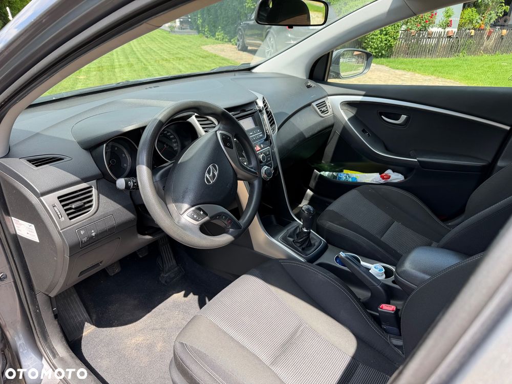 Hyundai i30 1.6 CRDi Classic + - 10