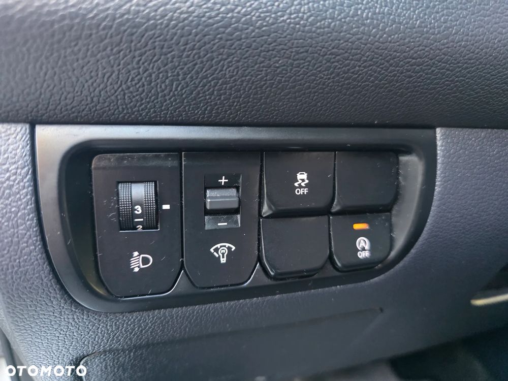 Kia Rio - 33