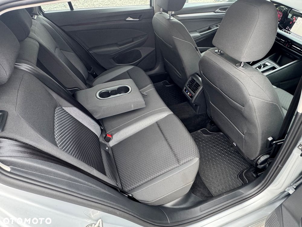 Volkswagen Golf - 25
