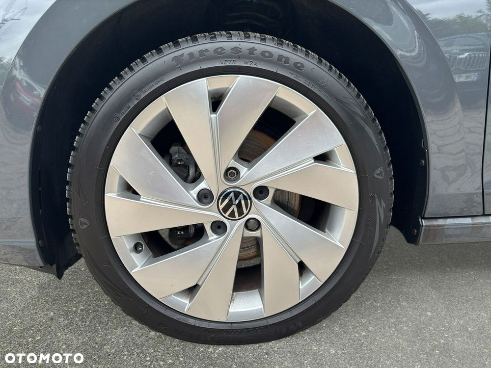 Volkswagen Golf - 9